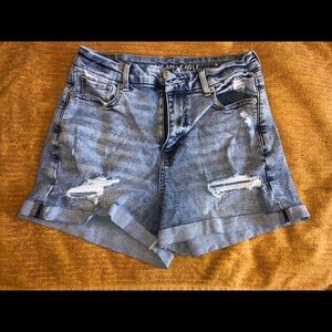 American Eagle women’s size 4 curvy mom shorts